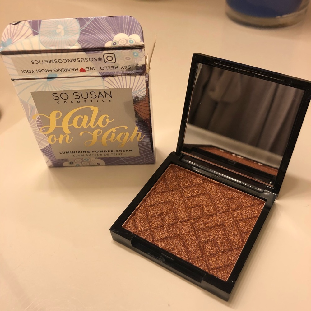 So Susan Cosmetics - Luminizing Powder/Cream